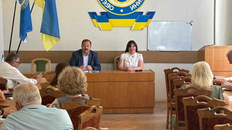 В Будинку профспілок відбулася нарада-семінар з представницею Західного МРУМЮ